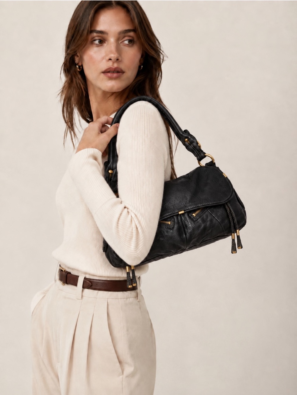 B. MAKOWSKY Classic Black Leather Shoulder Bag❤️❤️❤️ - Picture 2 of 10